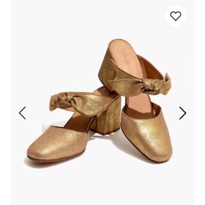 The Zoe Bow Mule in Metallic Leather

MADEWELL
